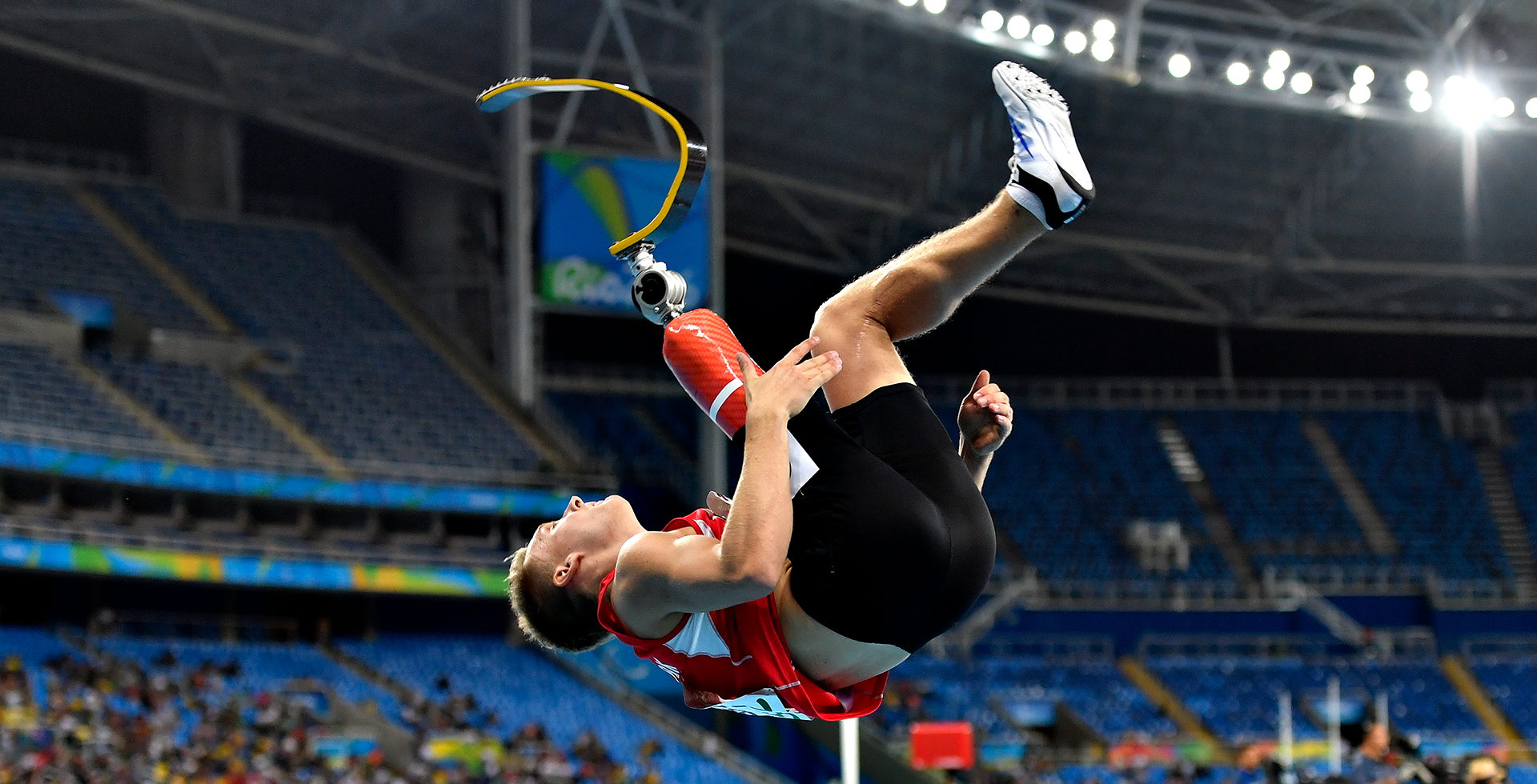 面临着一个 面临着一个